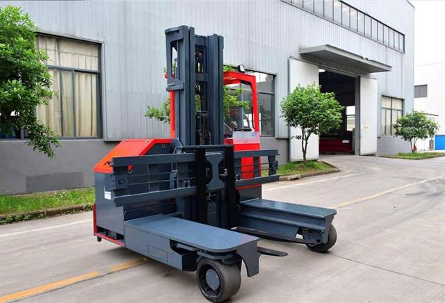 4-way reach truck